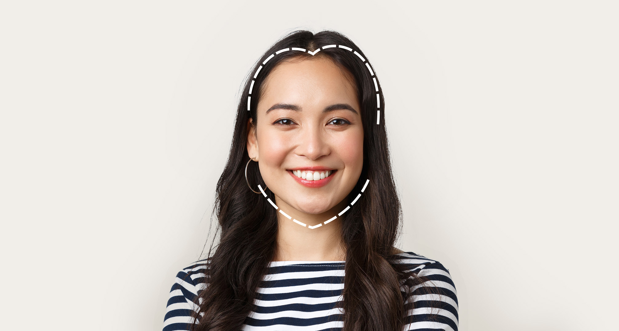 пунктирный контур сердца вокруг улыбающегося лица для иллюстрации формы лица