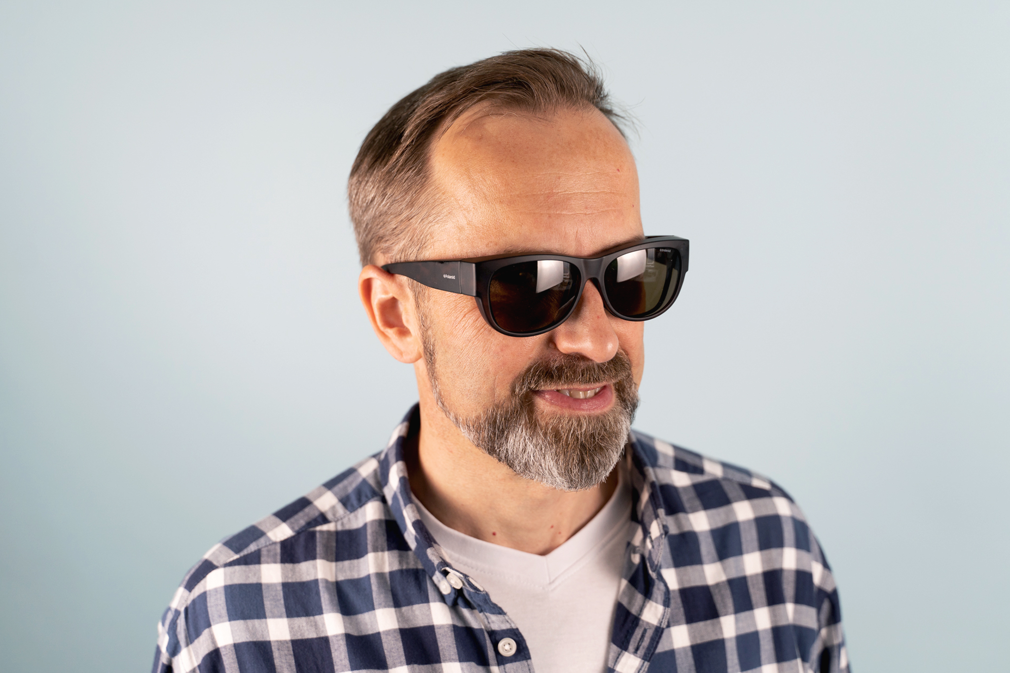 солнцезащитные очки, надеваемые поверх очков