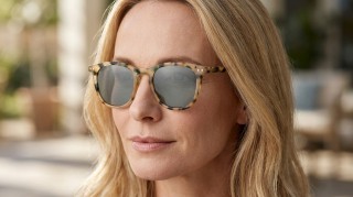 Izipizi Sun #E Light Tortoise Сгенерированное изображение