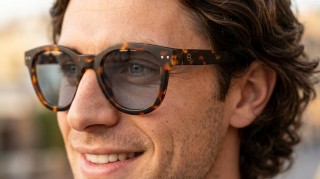 Izipizi Sun #N Tortoise Genereeritud pilt