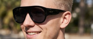 Meller Lira All Black Сгенерированное изображение