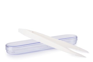 Suur pintsetid hoiukarbis